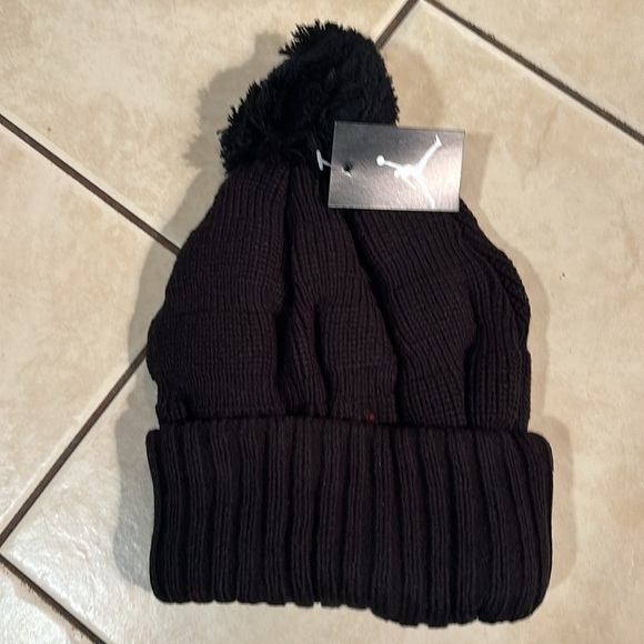 Michael Jordan # 23 Winter Hat , Unisex - Picture 2 of 2
